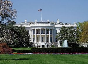 800px-WhiteHouseSouthFacade 800px-WhiteHouseSouthFacade