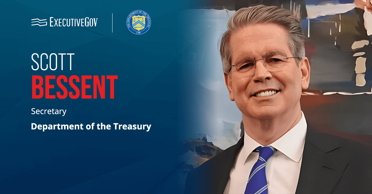 财政部长贝森特警告称，在美联储政策紧张局势下，部分行业面临衰退风险